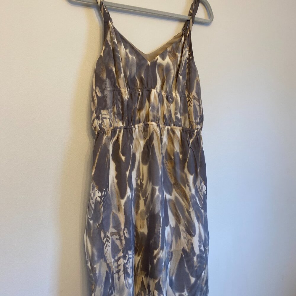 Neutral Abstract Print Sleeveless Mini Dress with Pockets – Size S -Petite